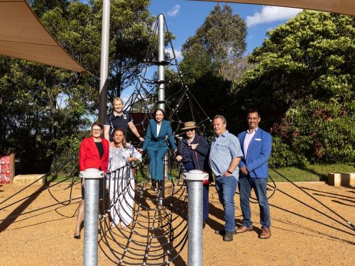 Macquarie Federal MP Susan Templeman, Hawkesbury City Mayor Sarah McMahon, Boorooberongal woman of the Dharug Nation Erin Wilkins, Hawkesbury State MP Robyn Preston, and Hawkesbury City Councillors Jill Reardon, Paul Veigel and Shane Djuric.