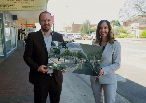 Mayor Patrick Conolly and Hawkesbury State MP Robyn Preston