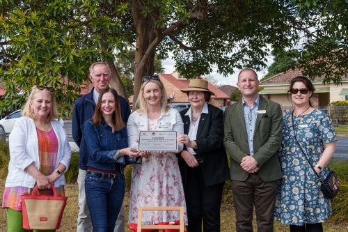 Picture of Councillors Mary Lyons-Buckett and Les Sheather, State Member for Hawkesbury Robyn Preston, Hawkesbury Mayor Sarah McMahon, and councillors Jill Reardon, Nathan Zamprogno and Danielle Wheeler with the South Windsor plaque